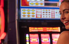 Casino Live dengan Dealer Asli di amel189